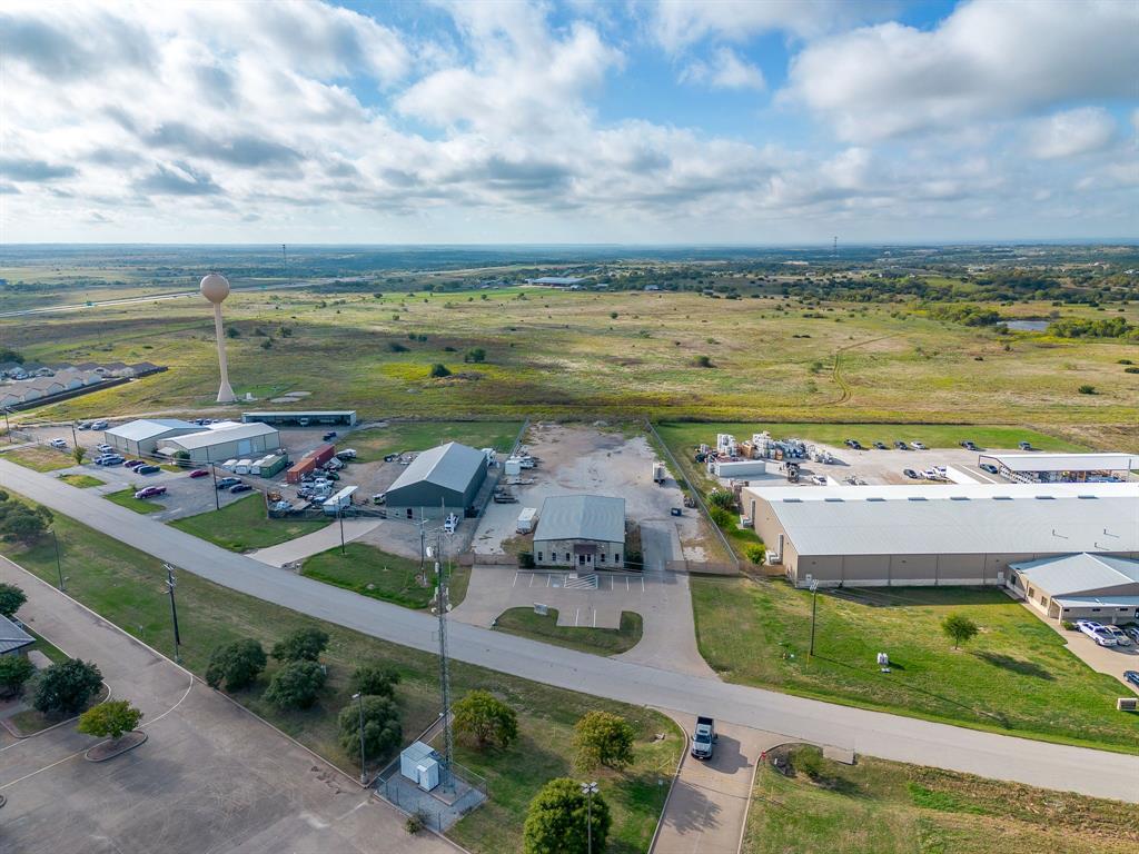714 Hughie Long Road, Cresson, TX 76035