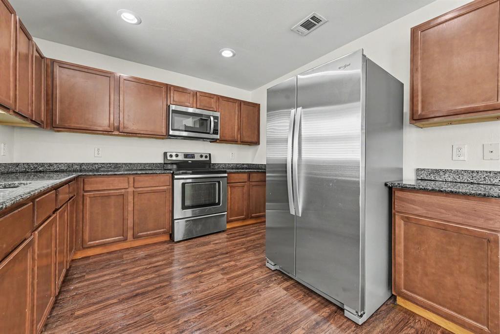 48 Daisy Drive, Fate, TX 75087