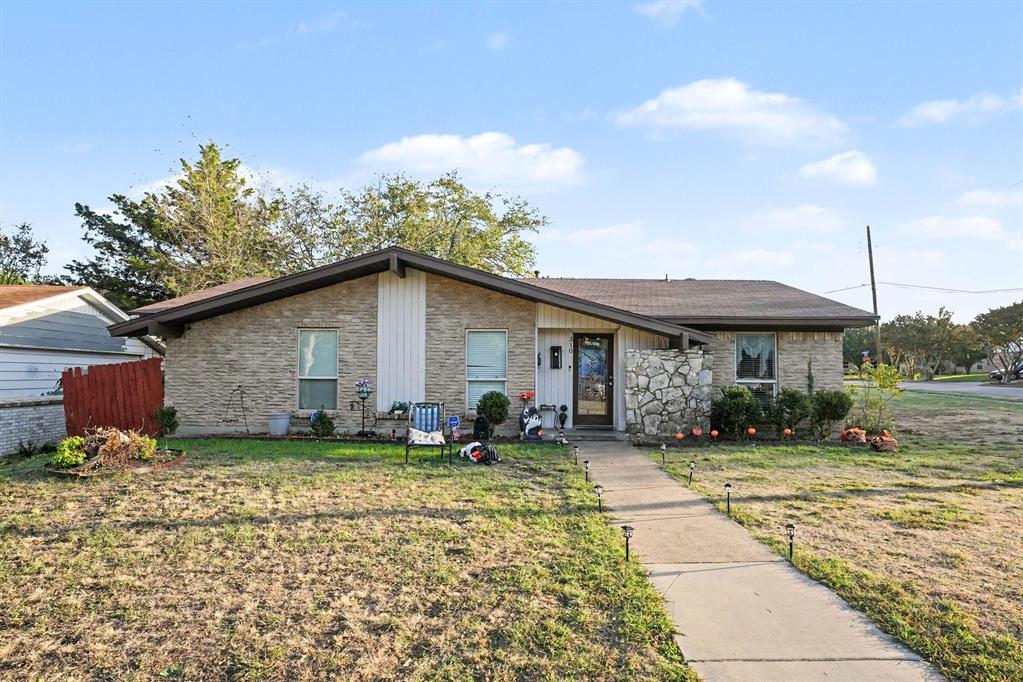 310 Blueberry Drive, Duncanville, TX 75116