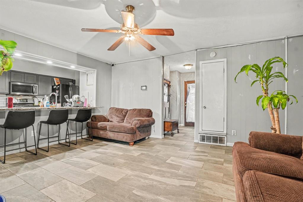 310 Blueberry Drive, Duncanville, TX 75116