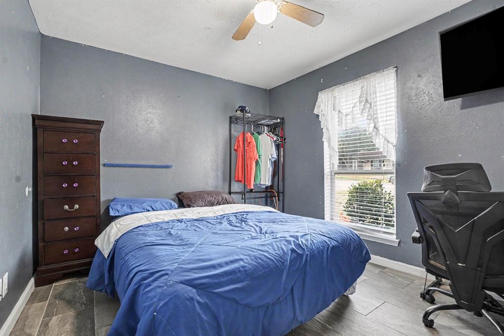 310 Blueberry Drive, Duncanville, TX 75116