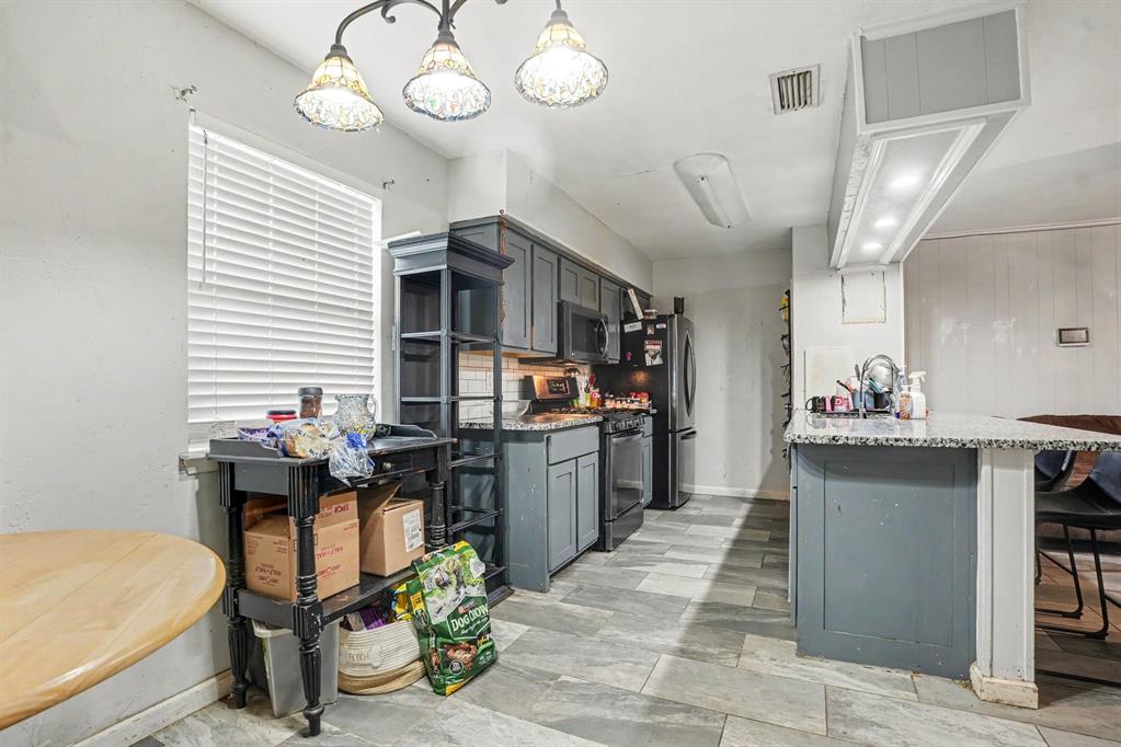 310 Blueberry Drive, Duncanville, TX 75116
