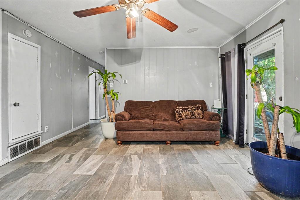 310 Blueberry Drive, Duncanville, TX 75116