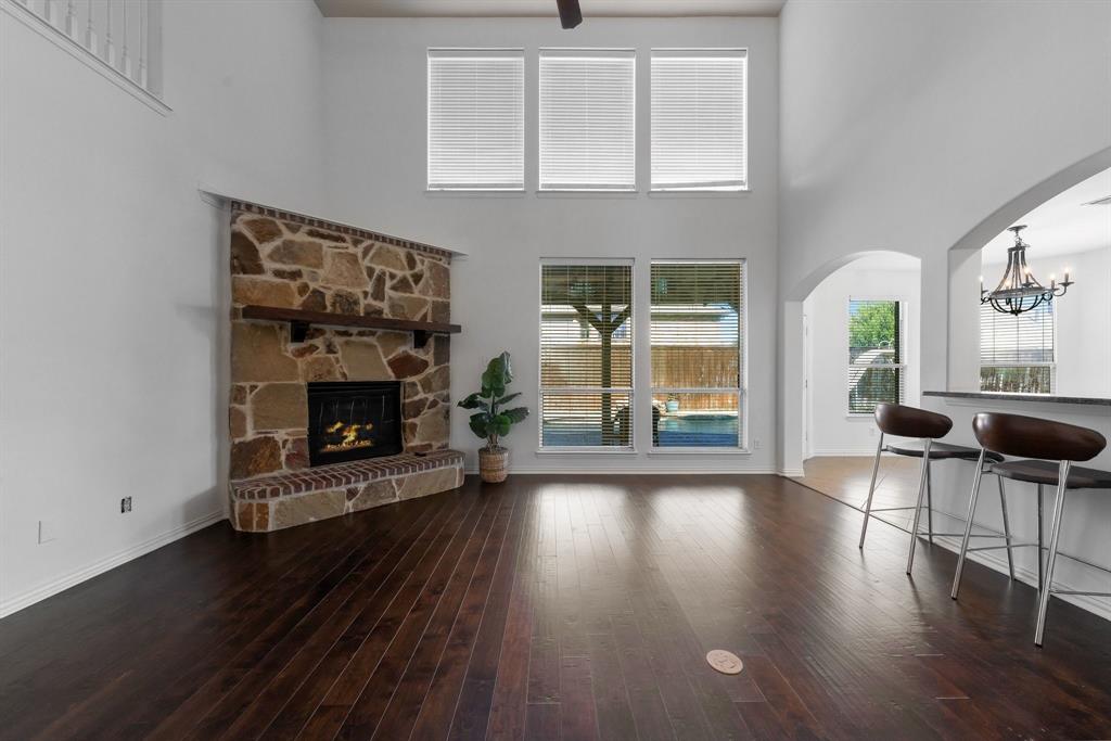 Soaring ceilings with transom windows