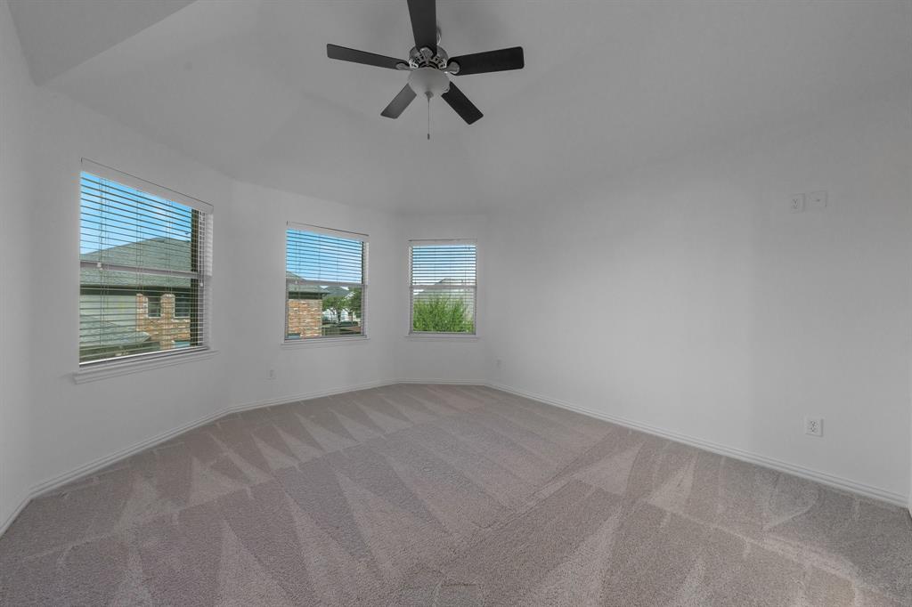 Recessed ceiling with an attached ceiling fan