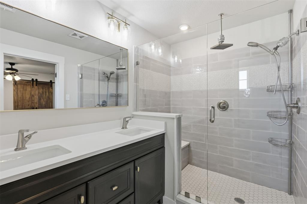 ensuite bath-former primary