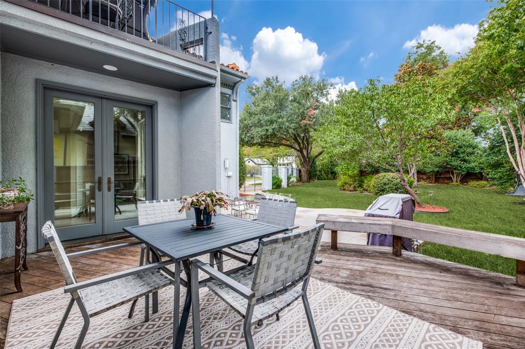 6703 Country Club Circle, Dallas, TX 75214