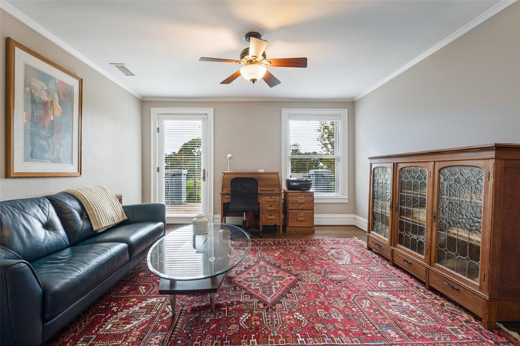 6703 Country Club Circle, Dallas, TX 75214