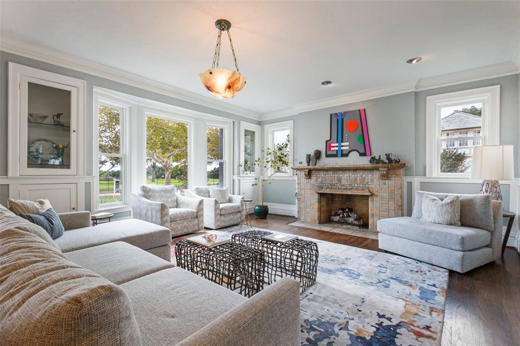 6703 Country Club Circle, Dallas, TX 75214