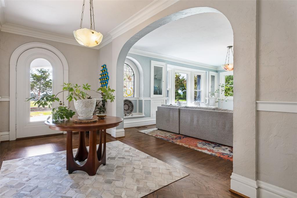 6703 Country Club Circle, Dallas, TX 75214 6703 Country Club Circle, Dallas, TX 75214