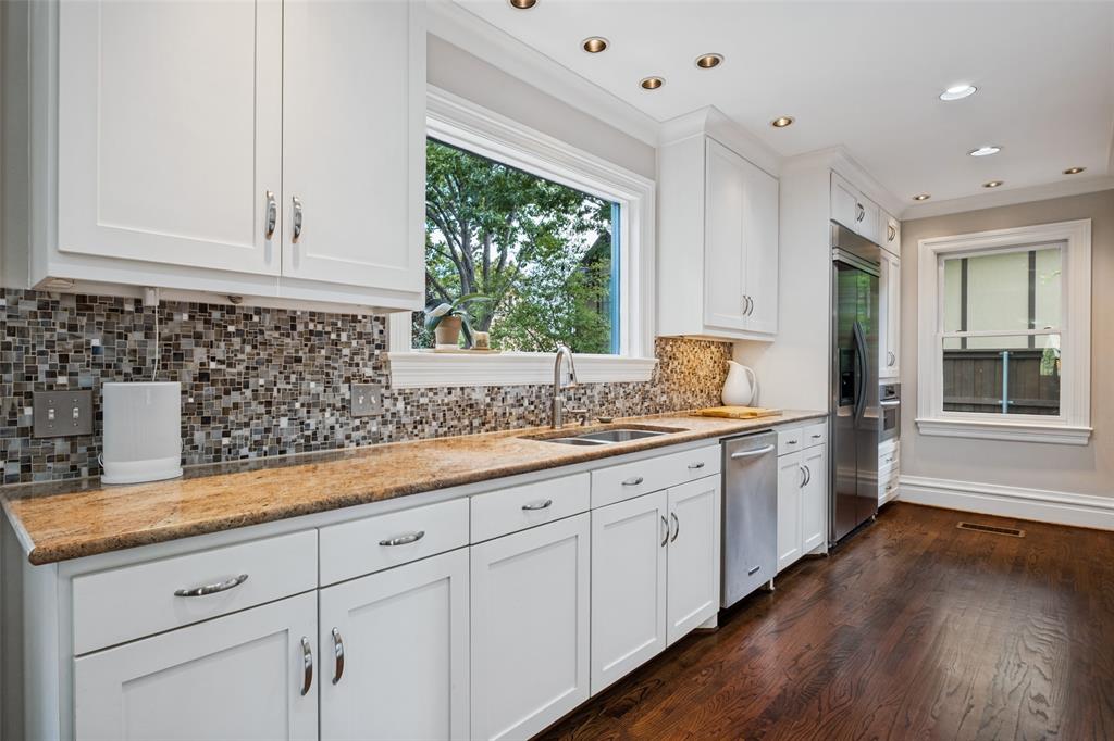 6703 Country Club Circle, Dallas, TX 75214