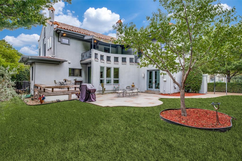 6703 Country Club Circle, Dallas, TX 75214