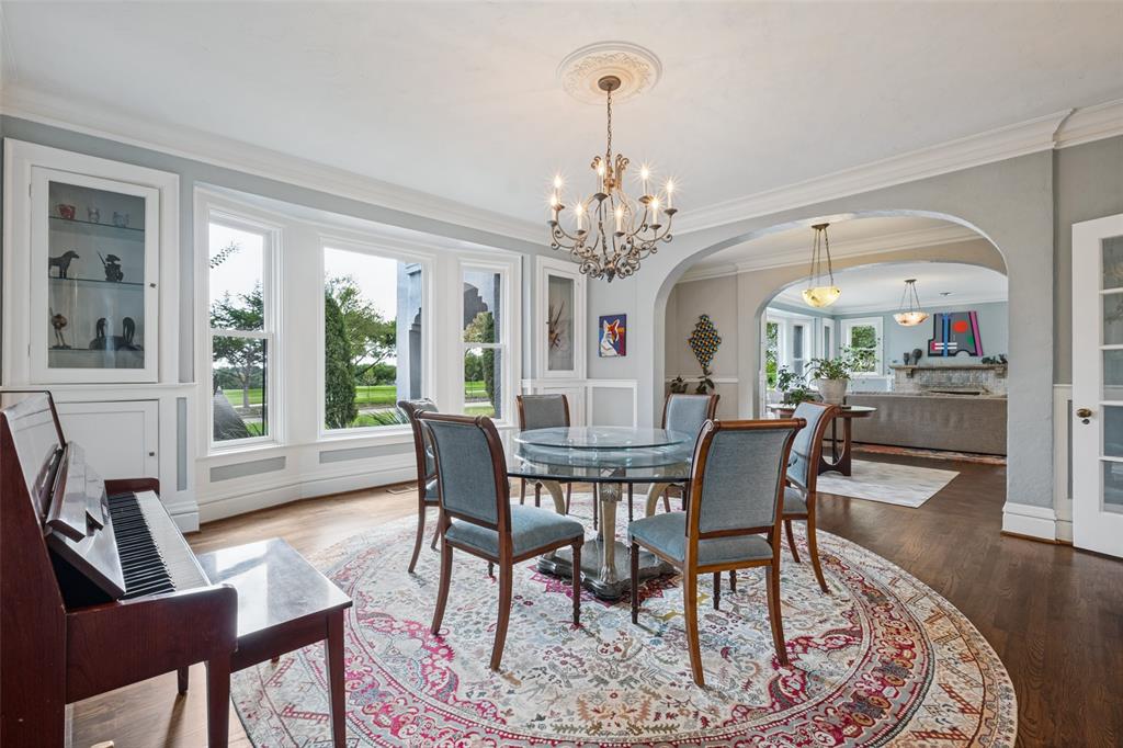6703 Country Club Circle, Dallas, TX 75214