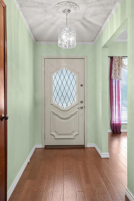 Entrance hallway next to dining area