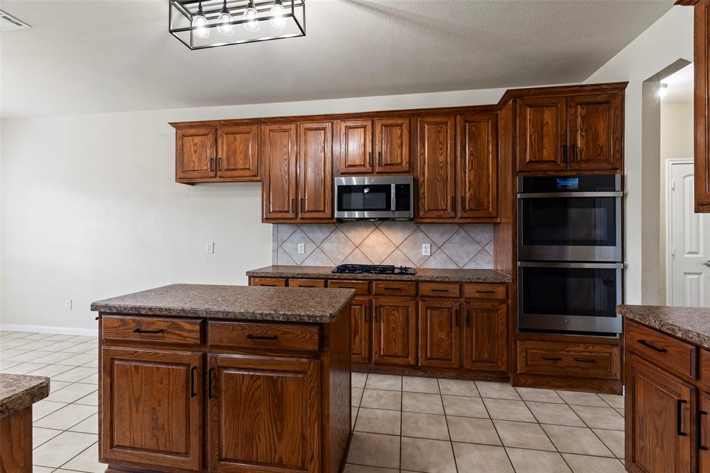 320 Montana Trail, Murphy, TX 75094