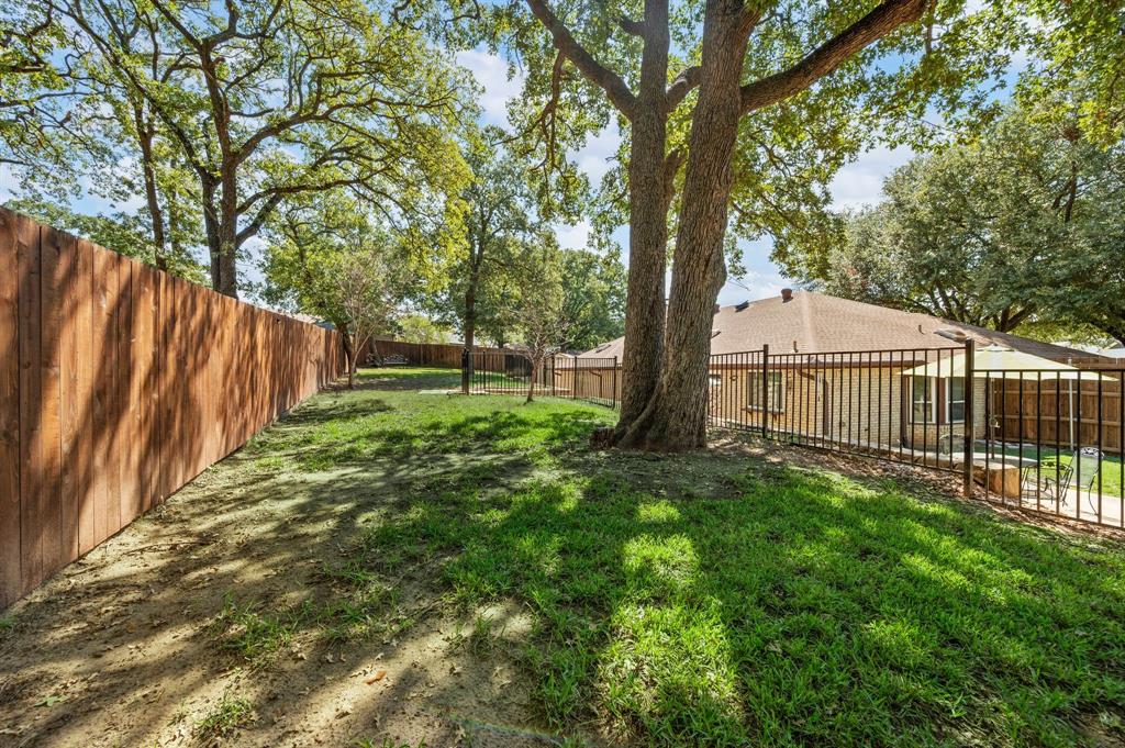 3500 Primrose Lane, Bedford, TX 76021