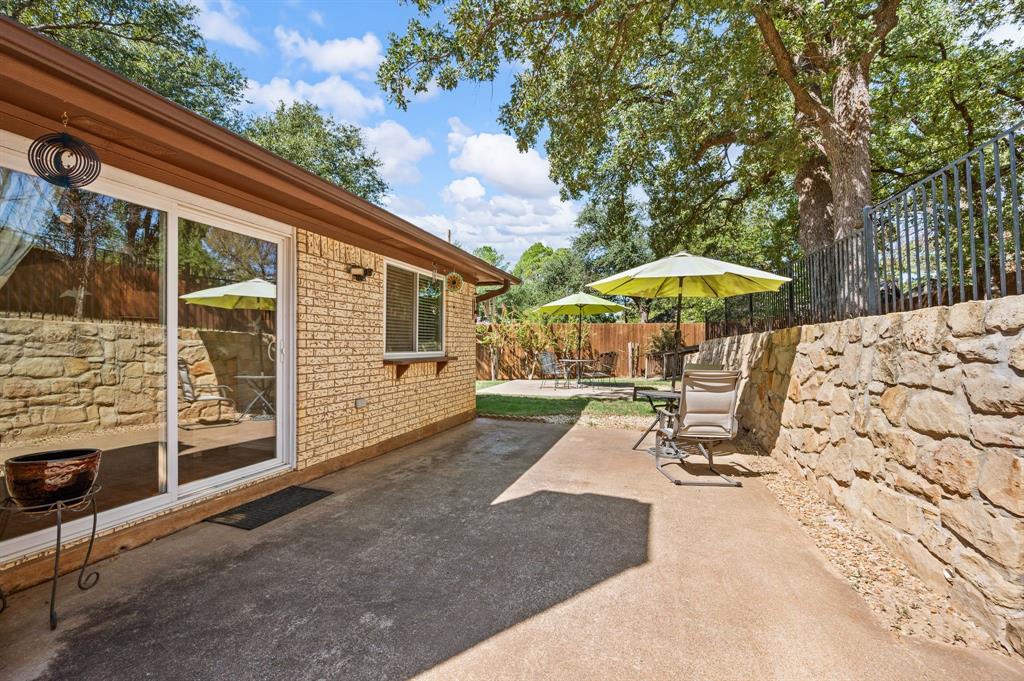 3500 Primrose Lane, Bedford, TX 76021