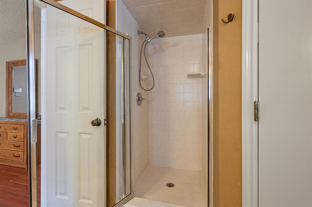 3500 Primrose Lane, Bedford, TX 76021