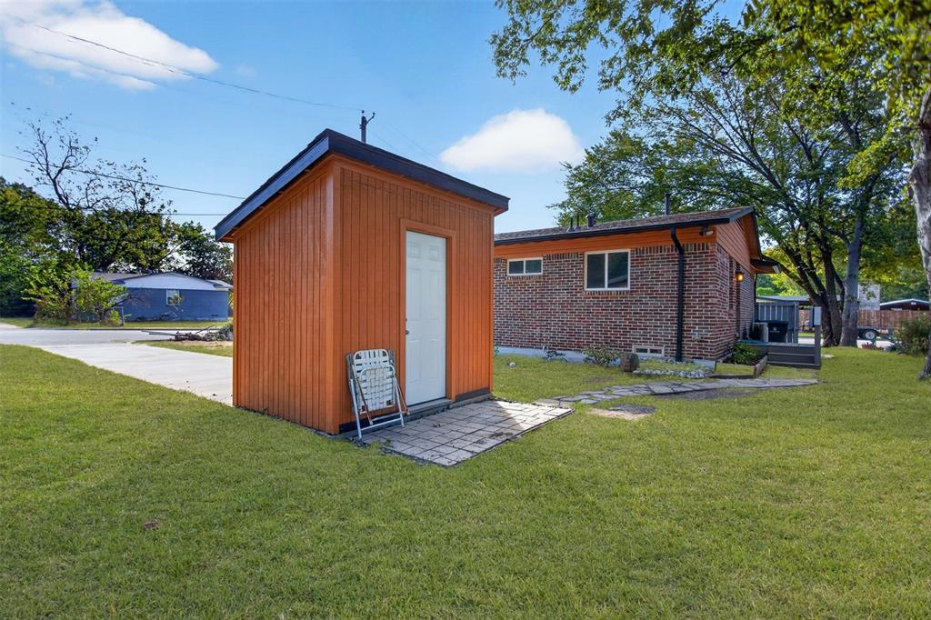 421 Wallace Drive, Garland, TX 75041