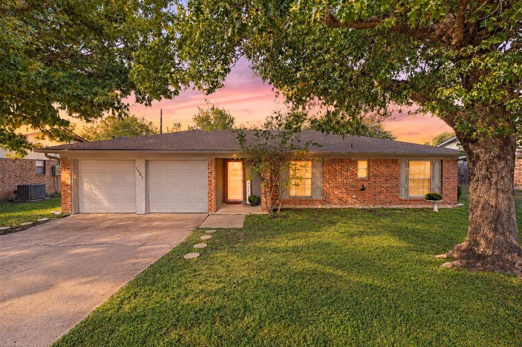 1121 Timbercreek Road, Benbrook, TX 76126 1121 Timbercreek Road, Benbrook, TX 76126