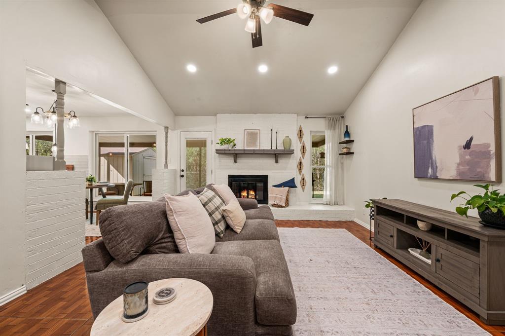 1121 Timbercreek Road, Benbrook, TX 76126 1121 Timbercreek Road, Benbrook, TX 76126