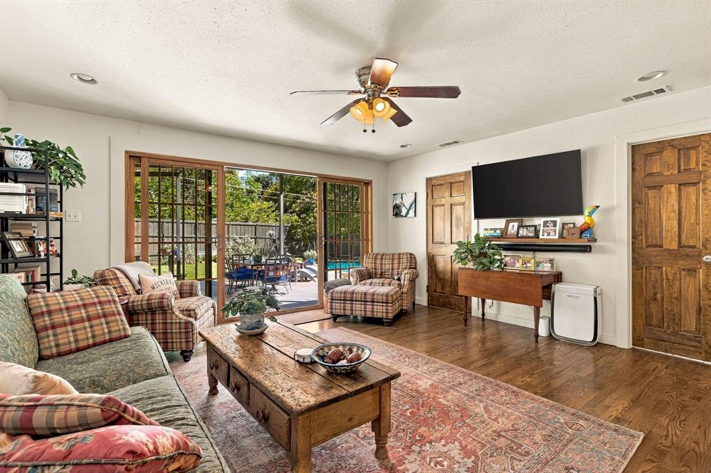 612 Northlake Drive, Dallas, TX 75218