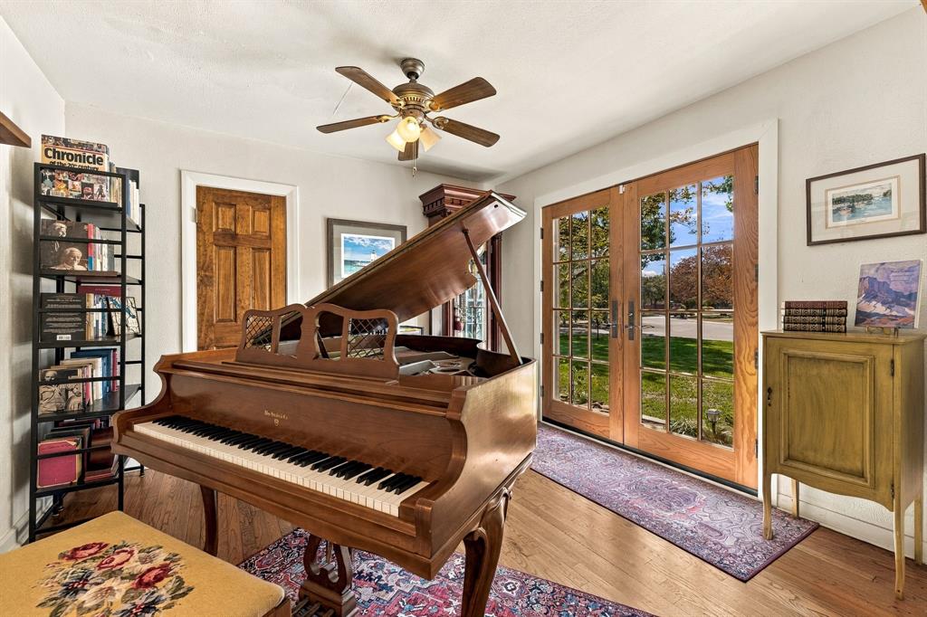 612 Northlake Drive, Dallas, TX 75218