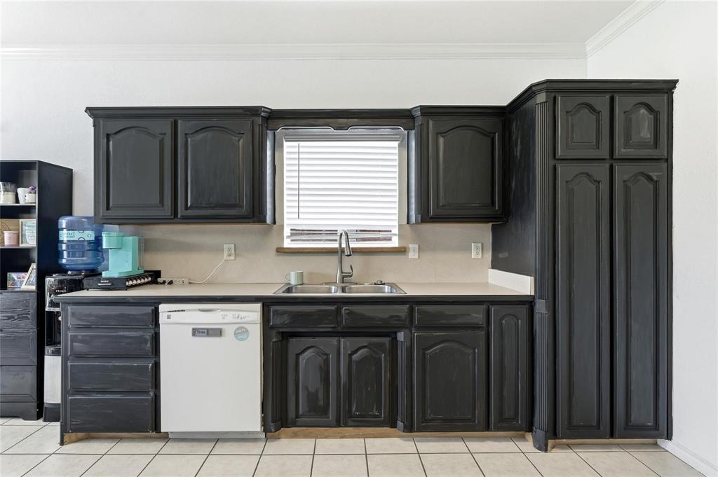 408 Sunshine Trail, Bells, TX 75414