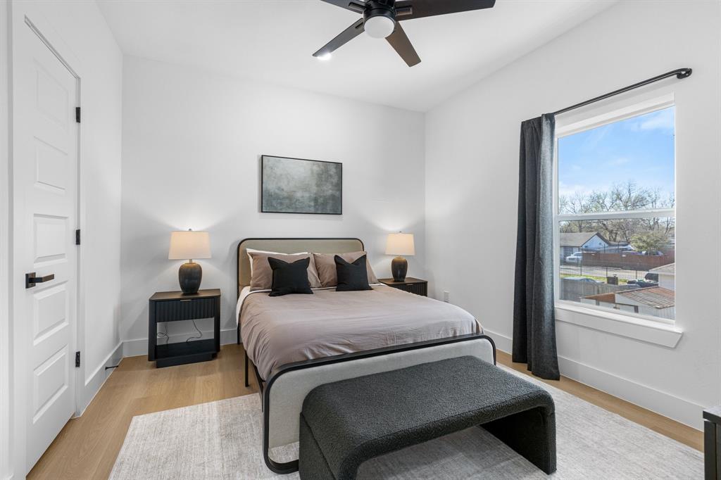 1511 S Barry Avenue, Dallas, TX 75223