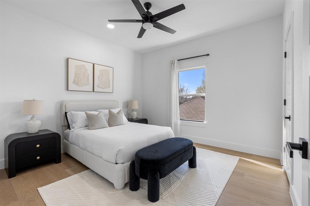 1511 S Barry Avenue, Dallas, TX 75223
