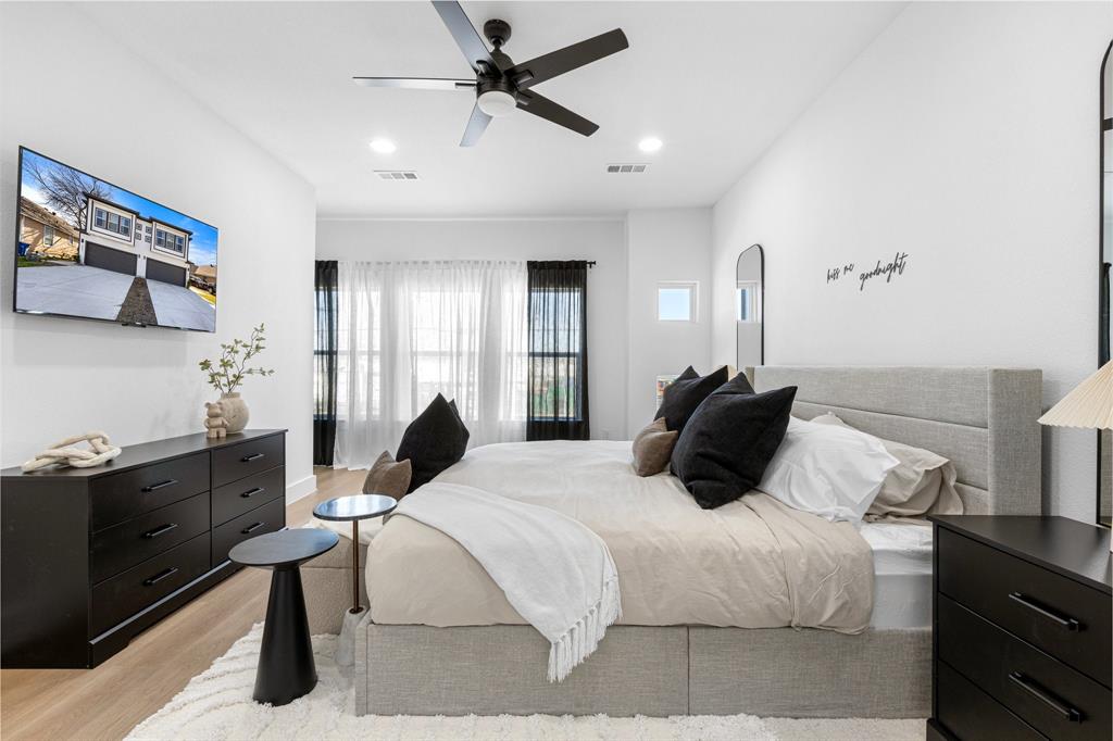 1511 S Barry Avenue, Dallas, TX 75223