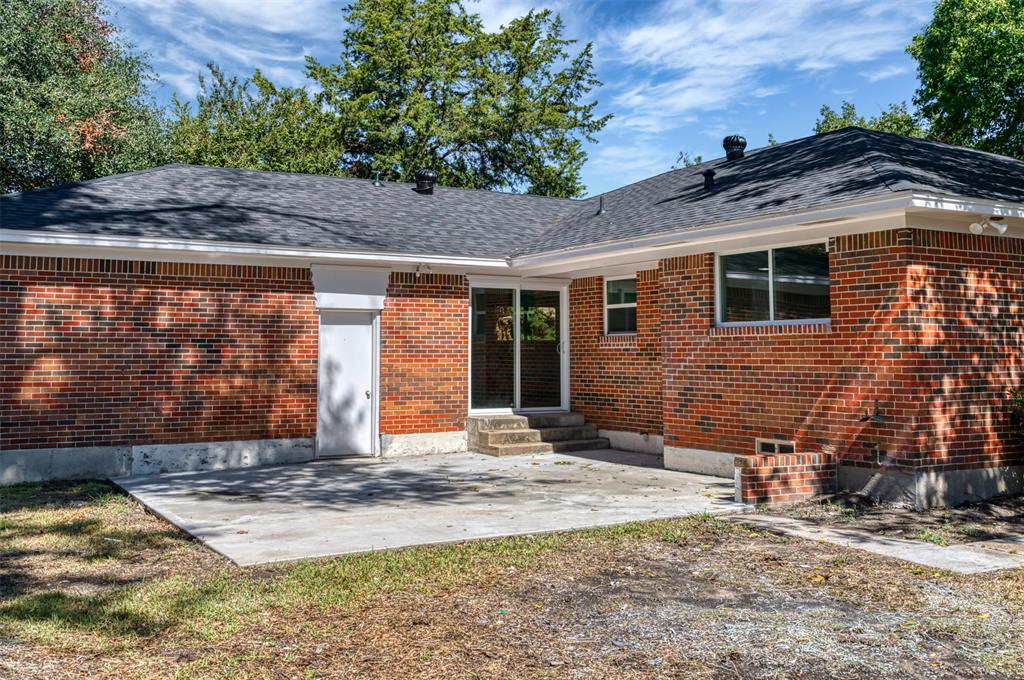 1522 Gillette Circle, Dallas, TX 75217