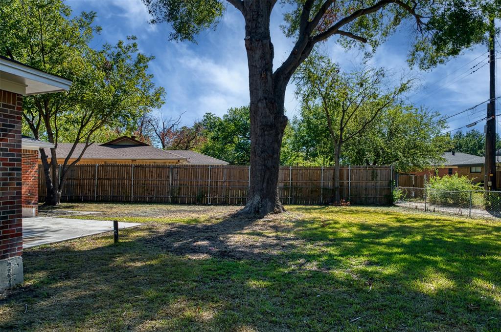 1522 Gillette Circle, Dallas, TX 75217