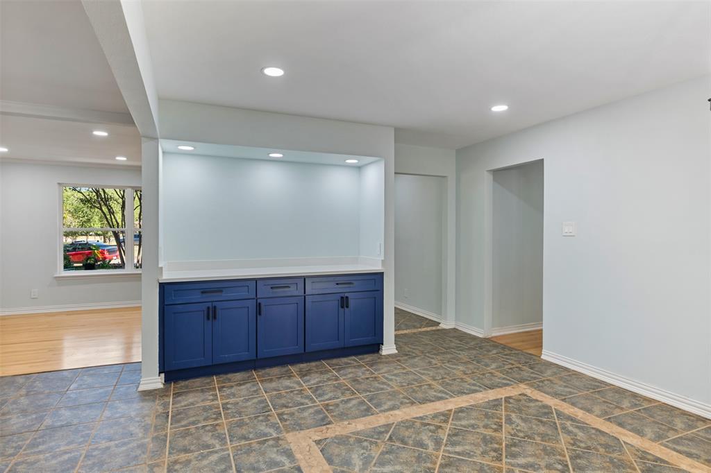 1522 Gillette Circle, Dallas, TX 75217