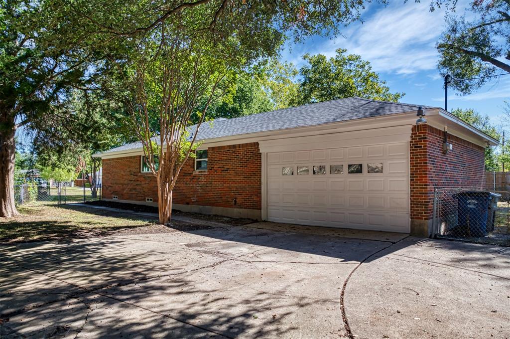 1522 Gillette Circle, Dallas, TX 75217