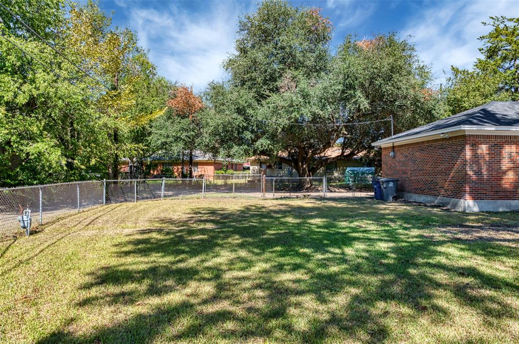 1522 Gillette Circle, Dallas, TX 75217