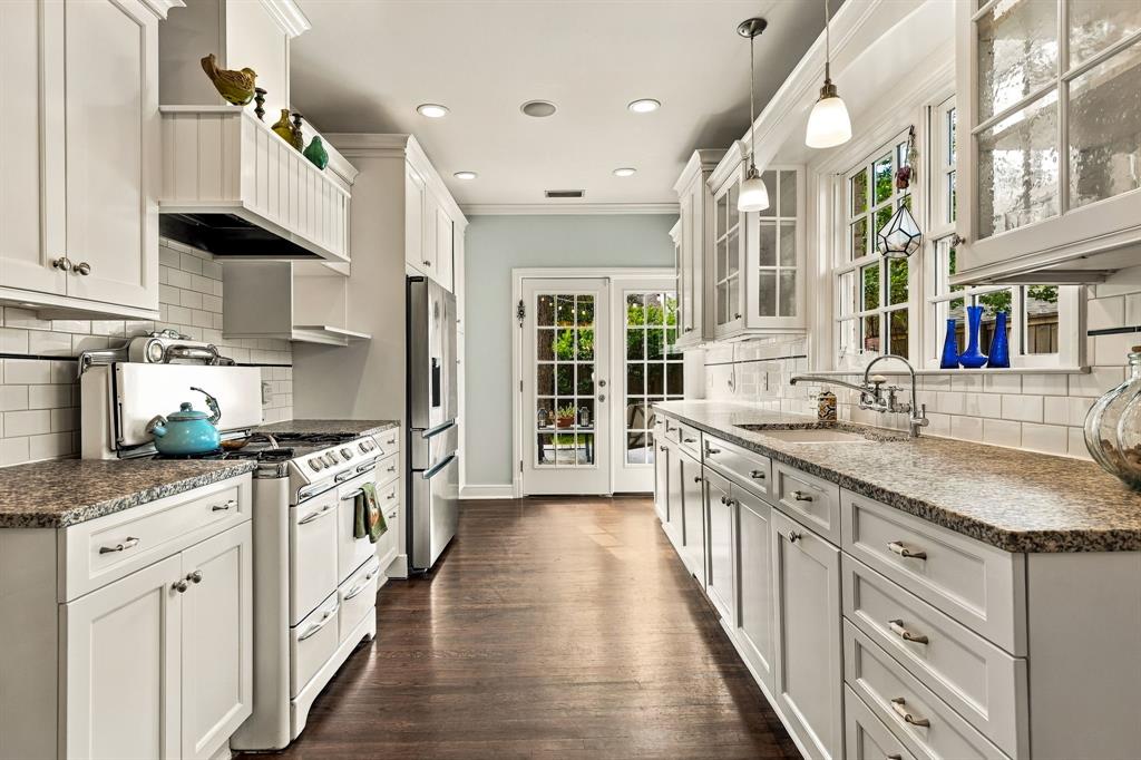 5318 Merrimac Avenue, Dallas, TX 75206