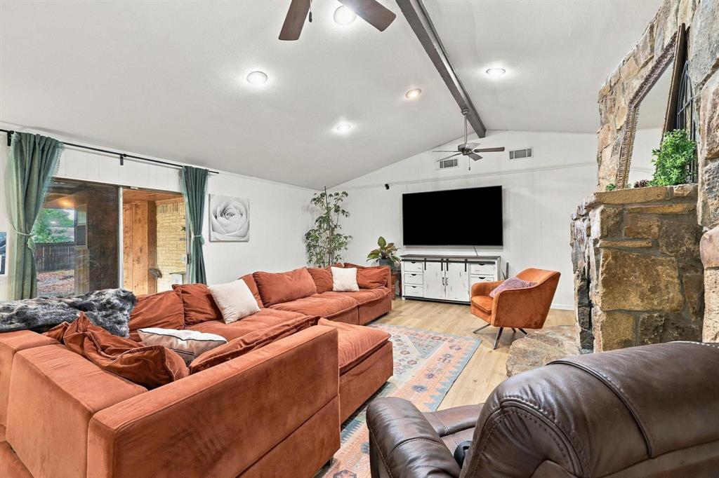 1908 Nancy Lea Drive, Bonham, TX 75418