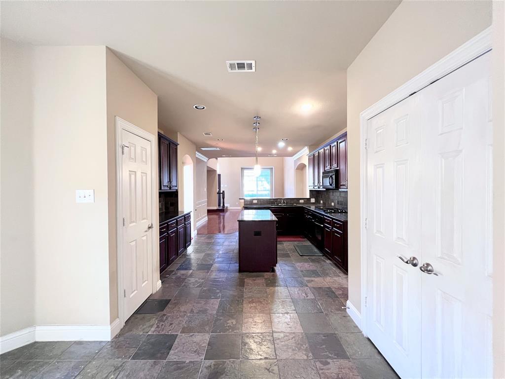436 Fuente, Irving, TX 75039