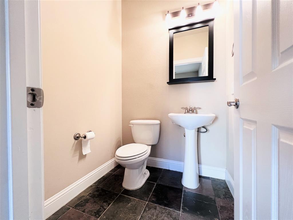 436 Fuente, Irving, TX 75039