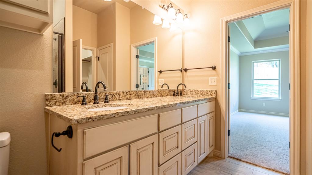 2714 Austin Drive, Granbury, TX 76048