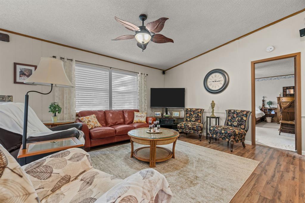 404 Cleveland Road, Granbury, TX 76049