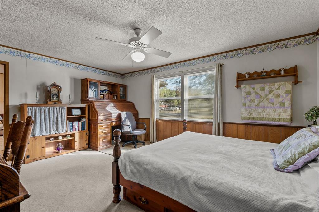 404 Cleveland Road, Granbury, TX 76049