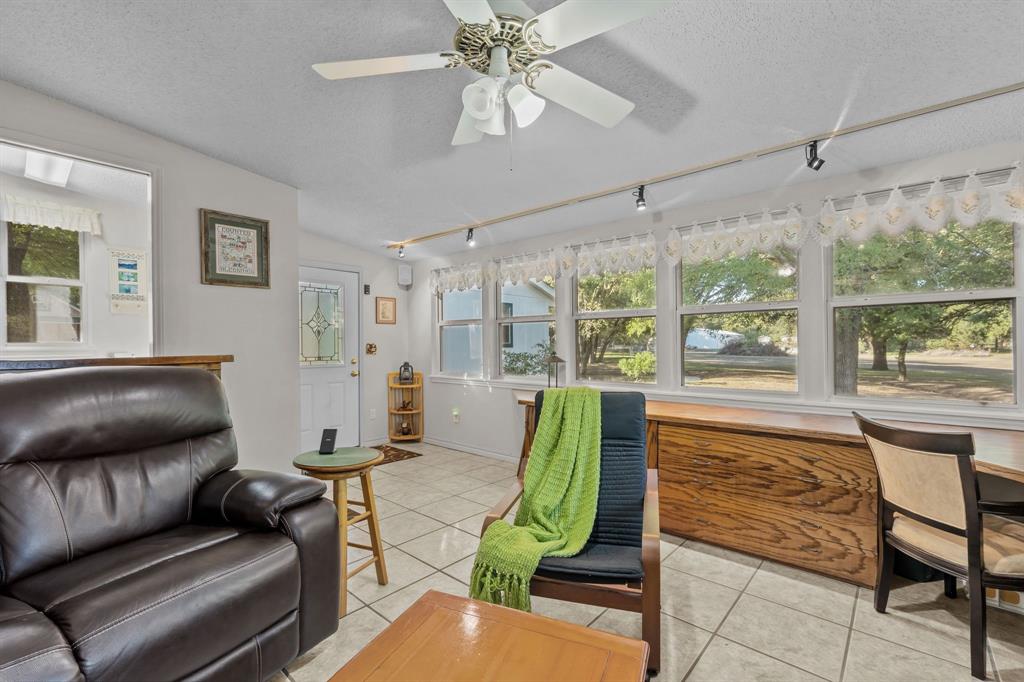 404 Cleveland Road, Granbury, TX 76049