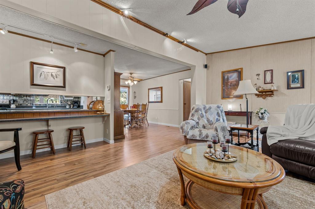 404 Cleveland Road, Granbury, TX 76049