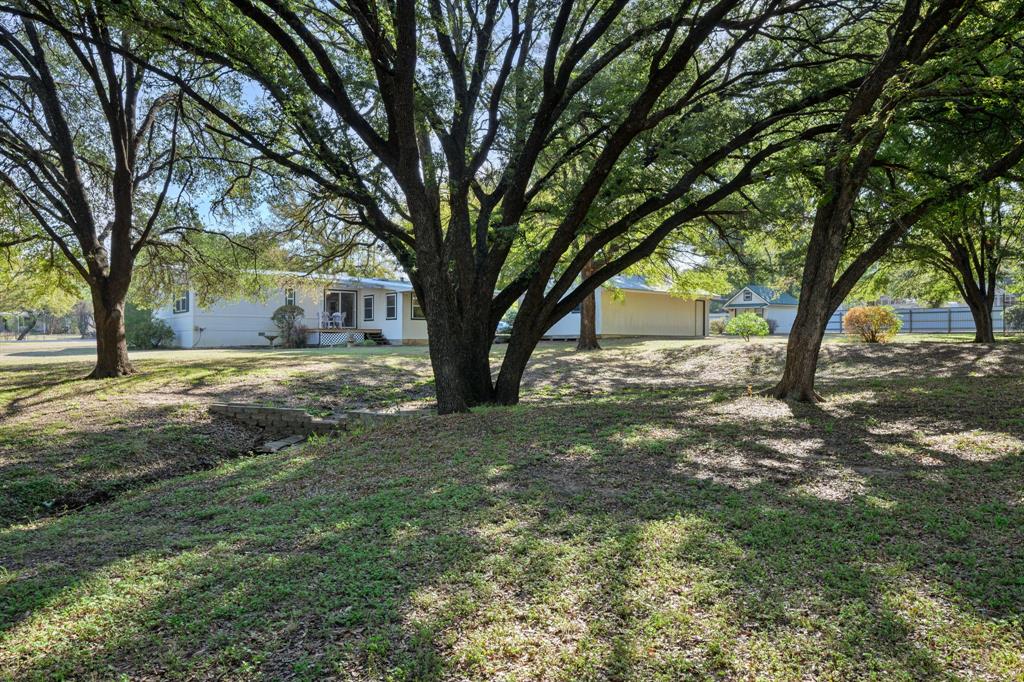 404 Cleveland Road, Granbury, TX 76049