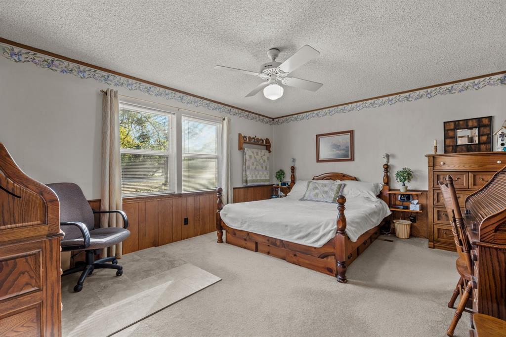 404 Cleveland Road, Granbury, TX 76049