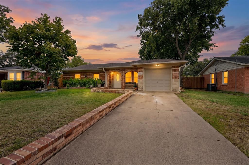 2520 Hillsboro Avenue, Dallas, TX 75228