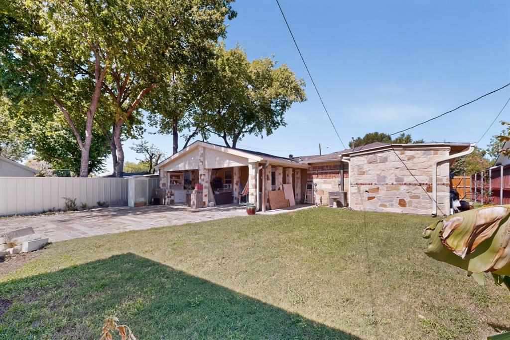 2520 Hillsboro Avenue, Dallas, TX 75228