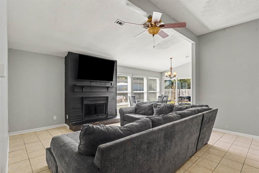 1633 Windsor Drive, Mesquite, TX 75149